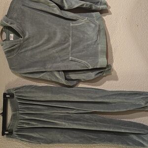 Cotton On Sage Green velour sweat set